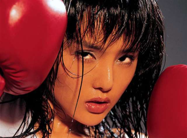 组图:波霸杨欣大胆写真 湿身凸点魅惑无极限