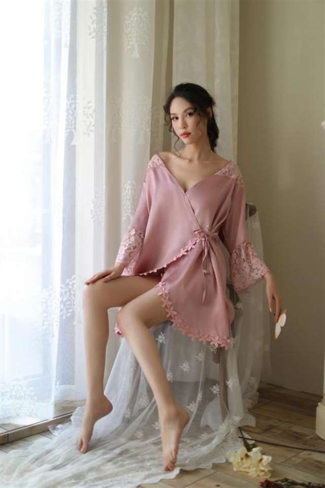 女士雷丝睡衣少妇诱人私房情绪用品露背性感睡裙睡袍大码情愫蕾丝边