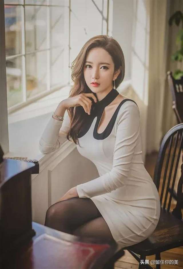 很有气质的少妇写真特别美