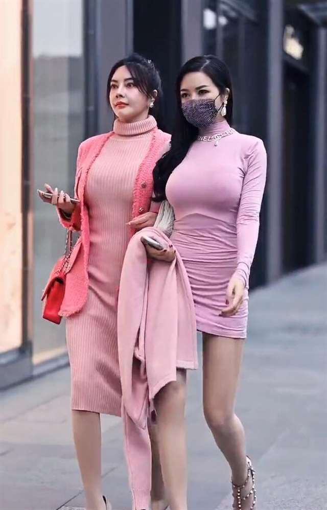 连衣裙搭上肉色丝袜,百搭又好看,输出都市女郎魅力