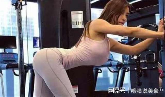 马来西亚美女模特,性感身材惹人爱,网友:大长腿太引人