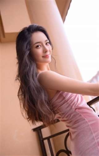 气质高颜值美女赵韩樱子性感写真图片