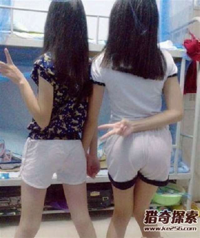 看看卫校妹子的疯狂自拍照, 据闻卫校男女比例1:100,怪不得这么从男生