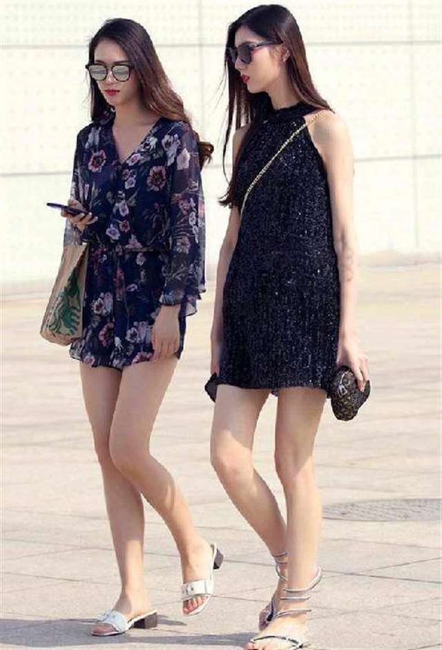 小姐姐初秋街拍,高挑身材大长腿备受瞩目