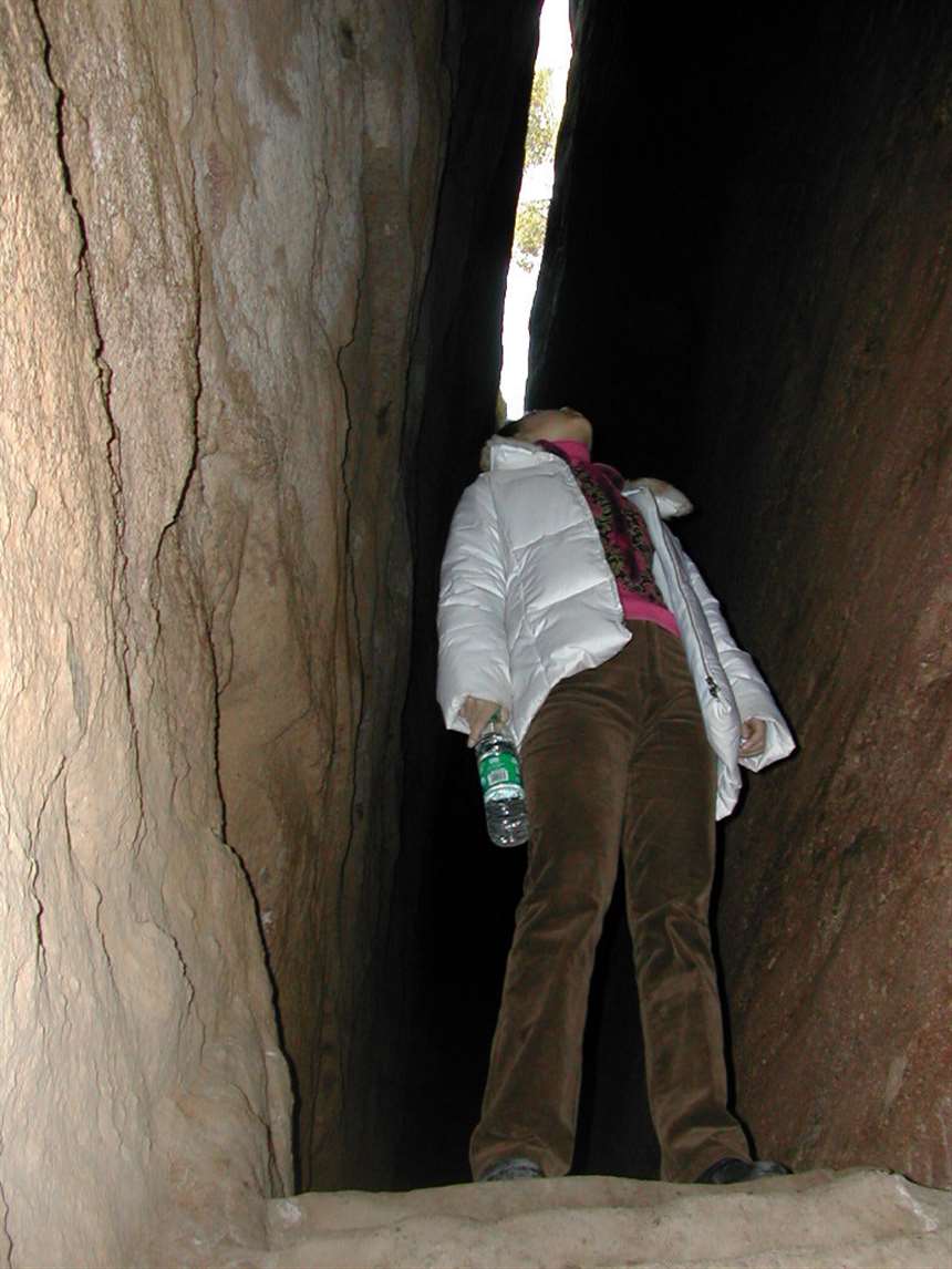 一线天旅游景点攻略图