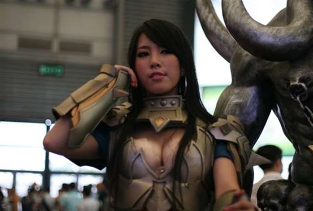 深红网络《猎国》爆乳coser全场最大