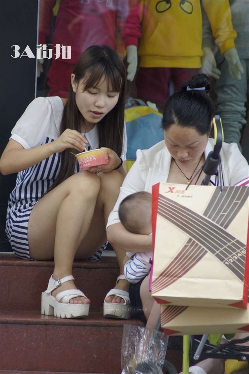 诱人的坐姿[19p]-3a街拍论坛-国内最具人气,最真实的街拍社区!