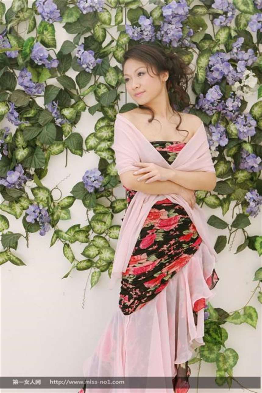 [28p]少妇掰开15p