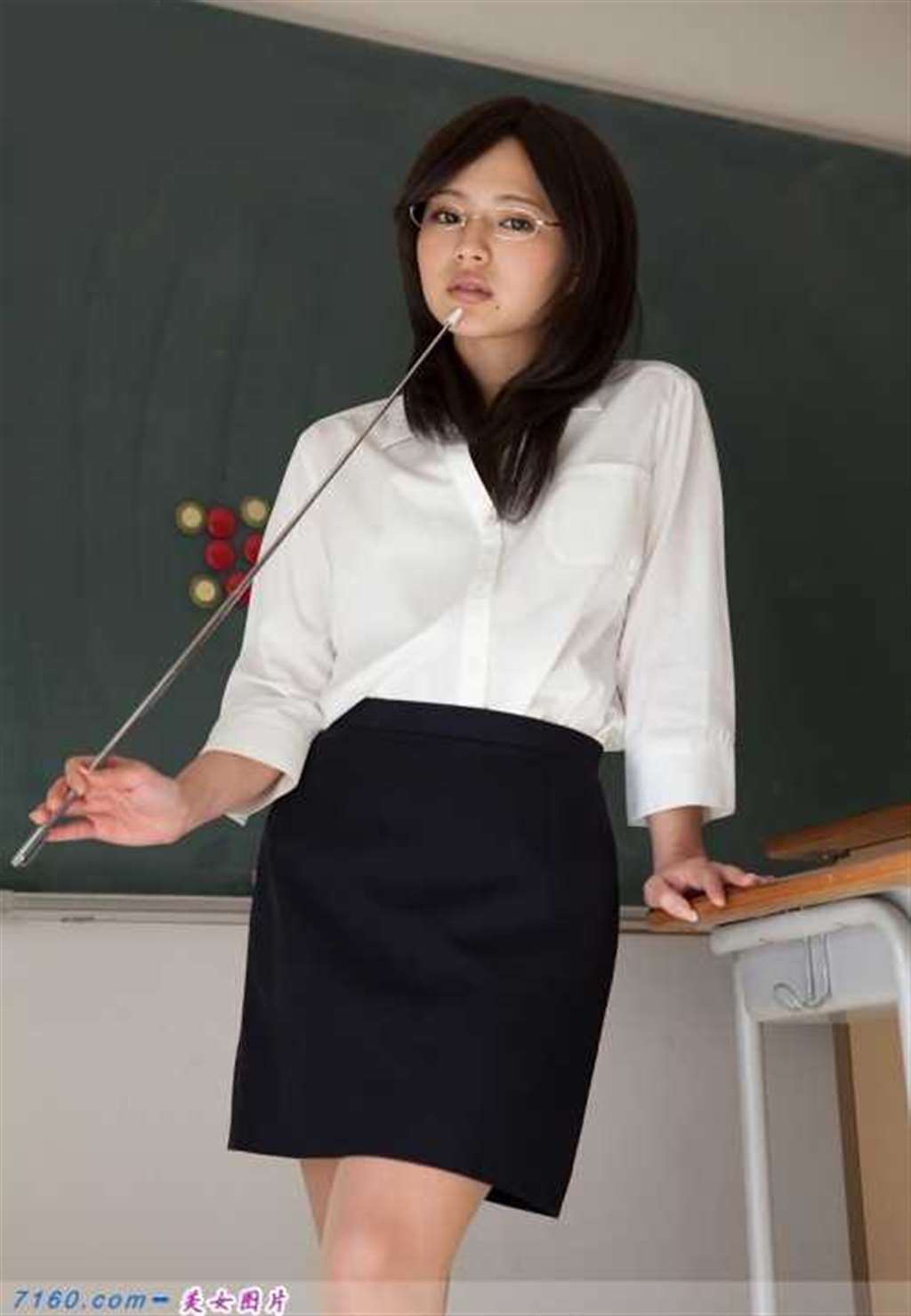 日本女优今野杏南&amp;佐佐木麻衣麻辣师生诱惑写真图片