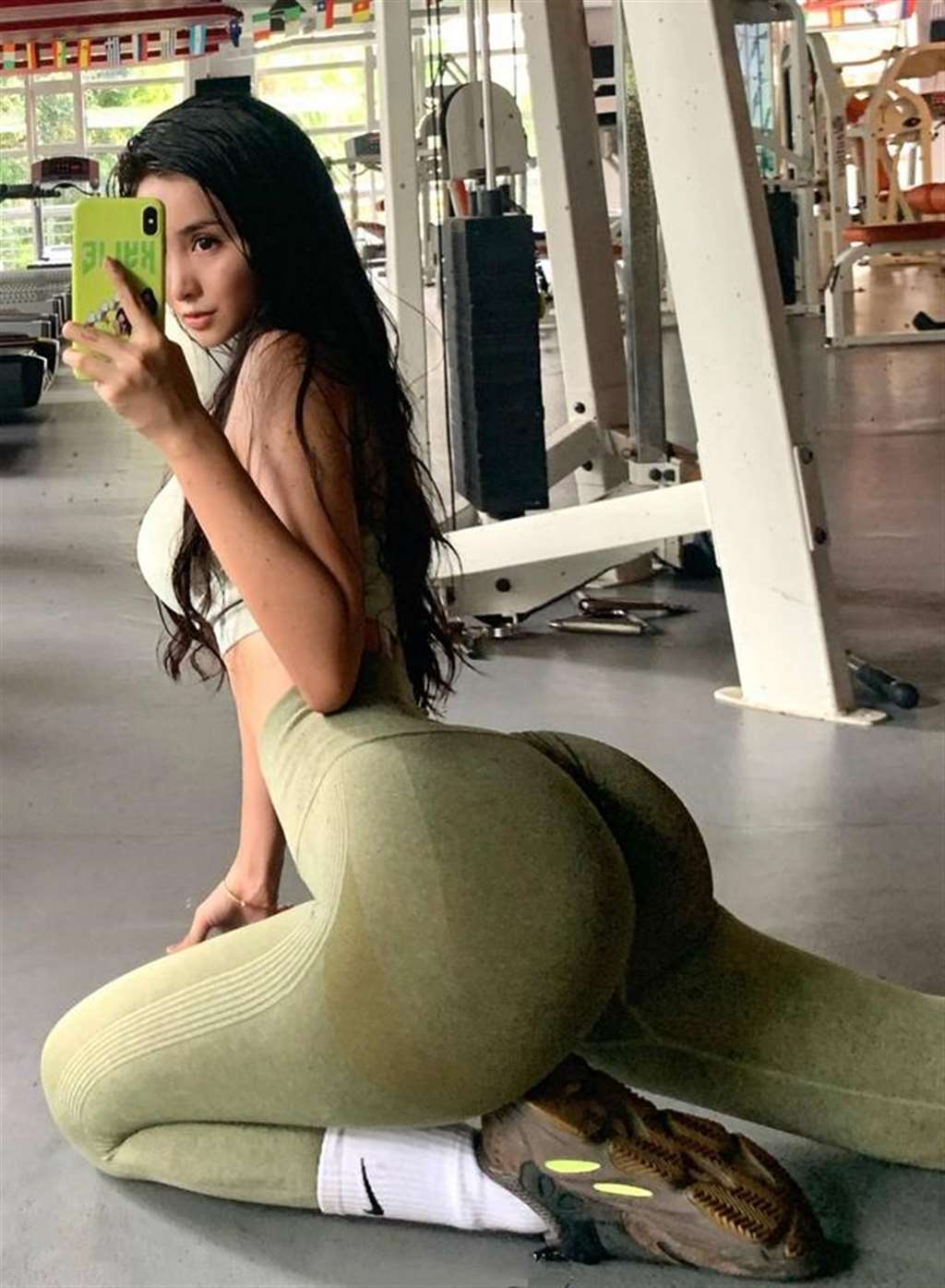 00后女教师健身3年,被封 国产蜜桃臀,她是如何做到的?