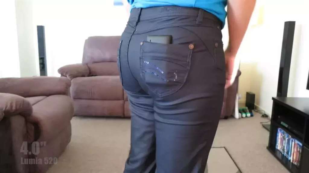 [紧身绿裤屁股又圆又翘美女逛书店][1080p/mp4/220m]