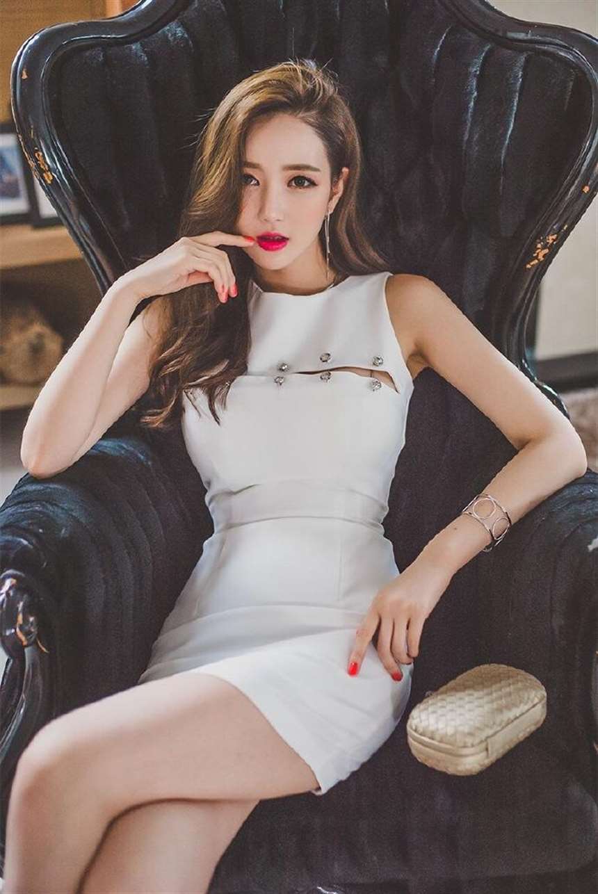 翘臀美女白皙大长腿性感身躯诱惑写真图片