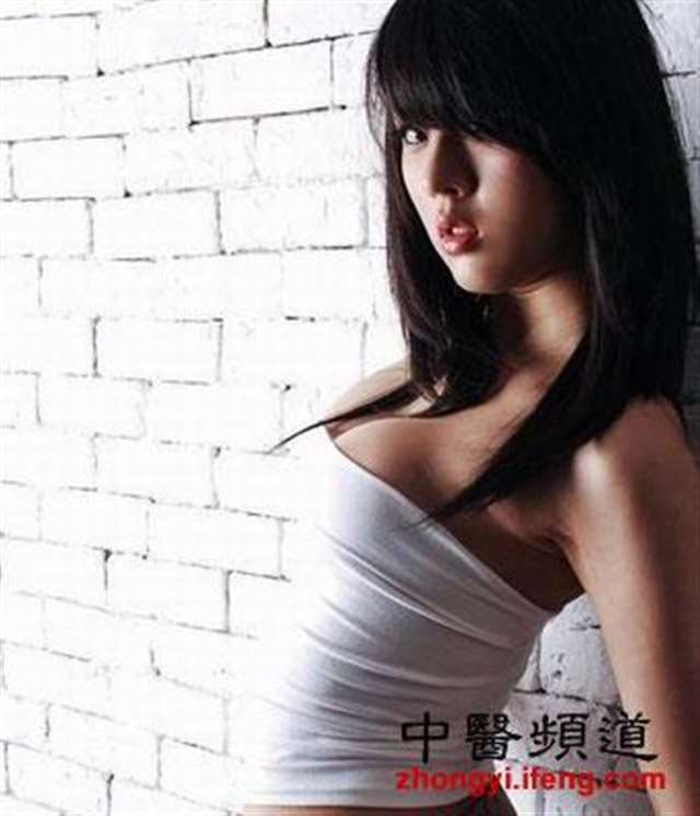 泰国性感新校服又紧又露惹争议(组图)