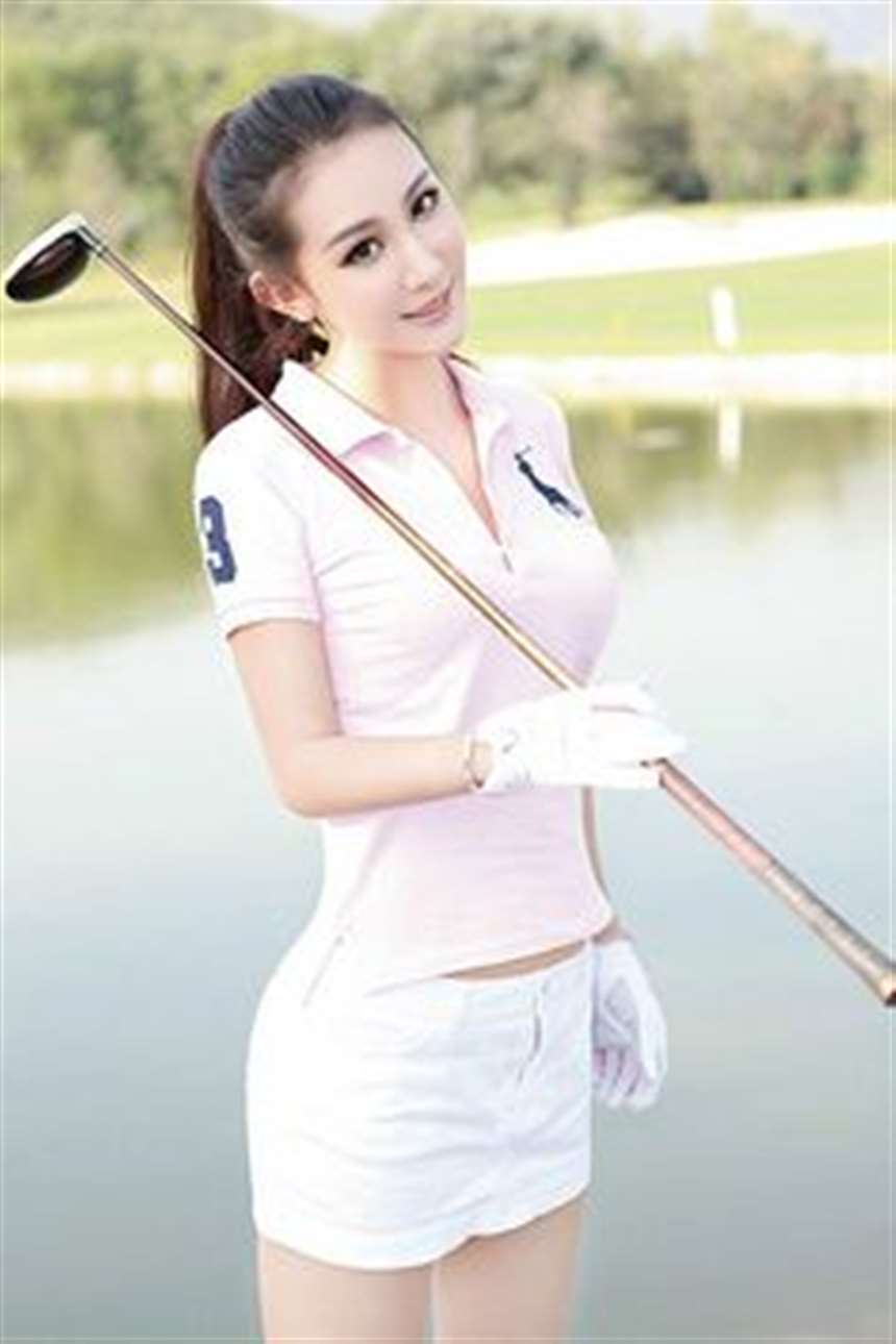 性感美女吊带透视裙大胸翘臀诱惑浴室花瓣写真