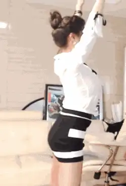 当翘臀妹子,要走光的时候!