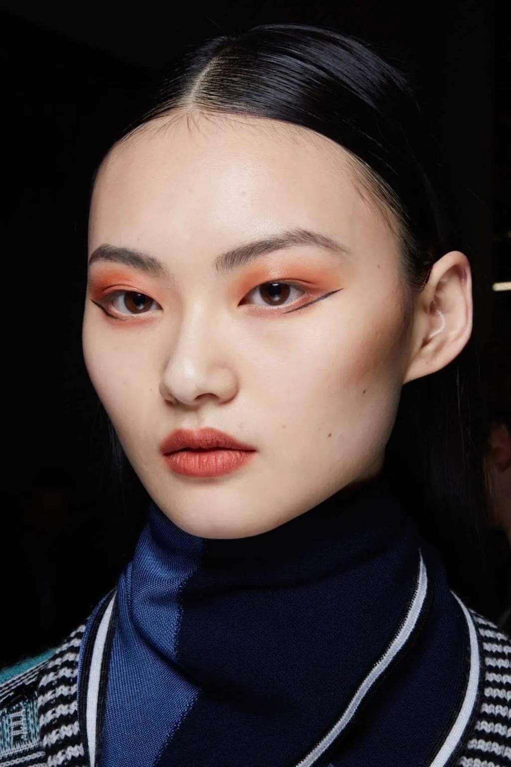 二十不惑,三十而已说的是崛起的国模小姐姐吧