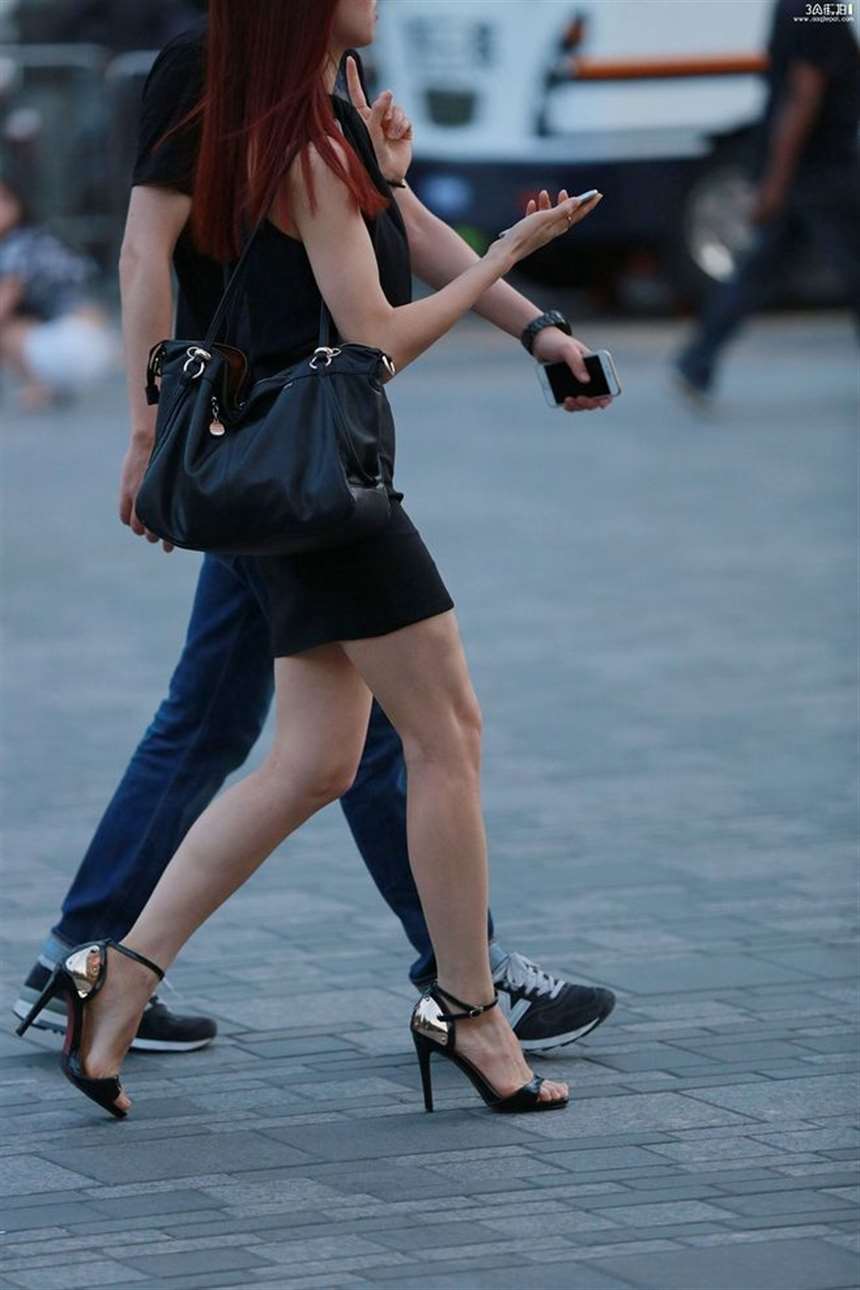 性感美腿 短裙凉高-3a街拍论坛-国内最具人气,最真实的街拍社区!