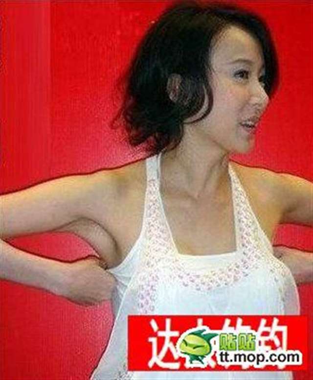女神形象尽失 漂亮女星露腋毛照片曝光