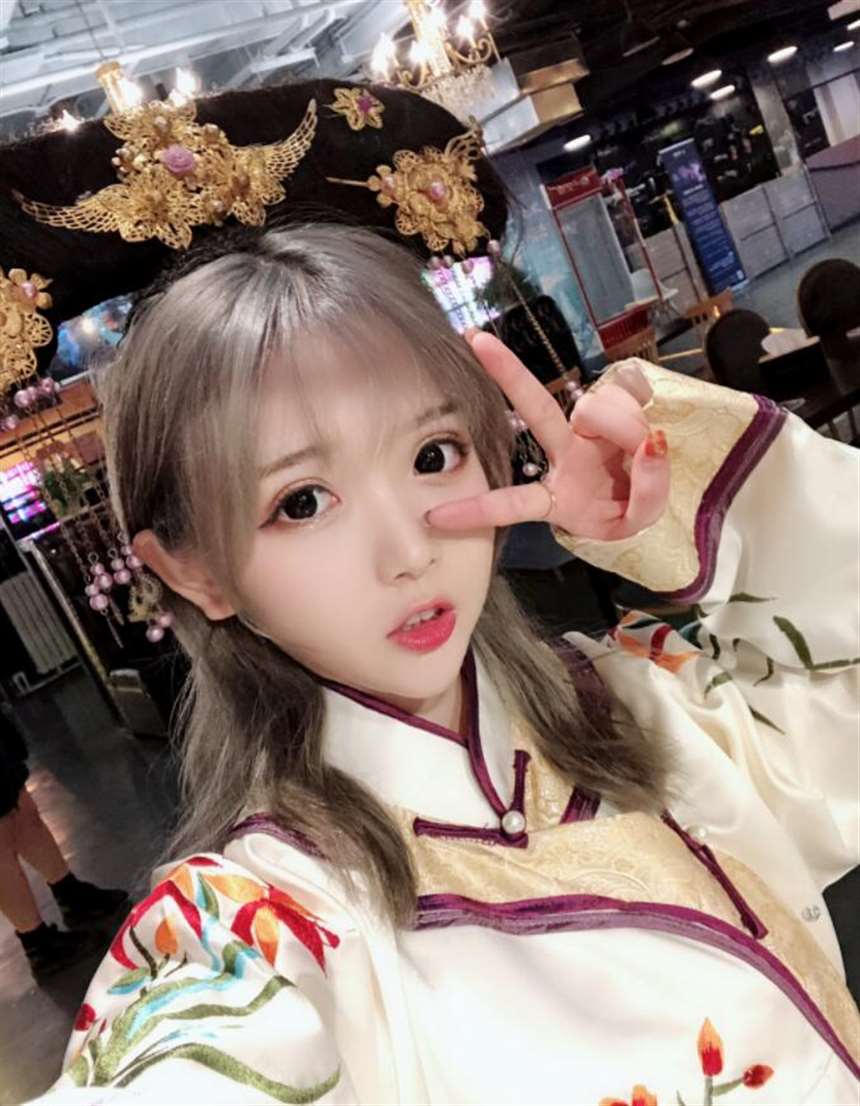 抖音yuki雪雪个人资料简介 coser小圆脸雪雪生活照福利写真图片