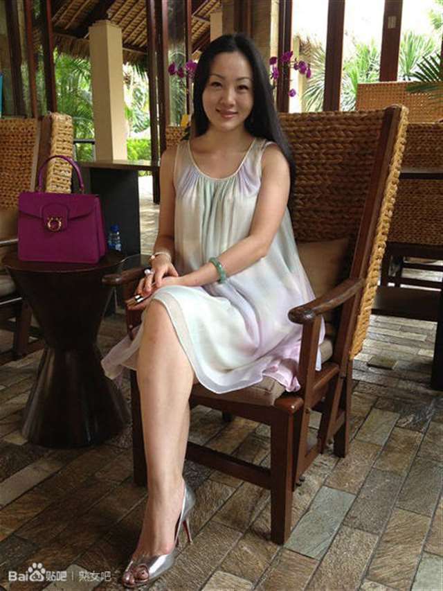 小蜗牛熟女系列1559集 气质无敌 身材完美的漂亮极品小少妇_熟女吧