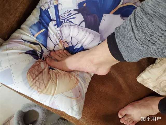 我女生,喜欢被男生用臭脚丫子踩脸是怎么回事?