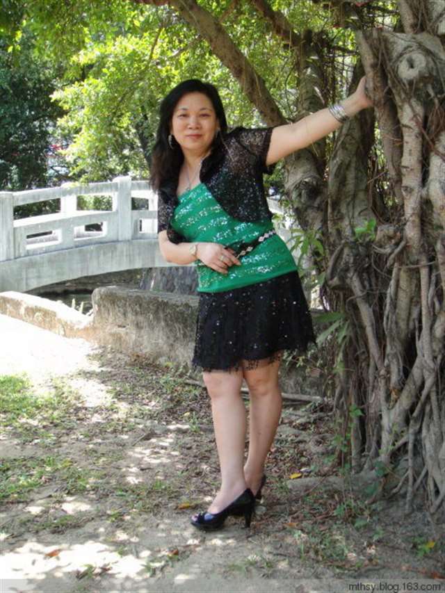 性感的同学熟女妈妈