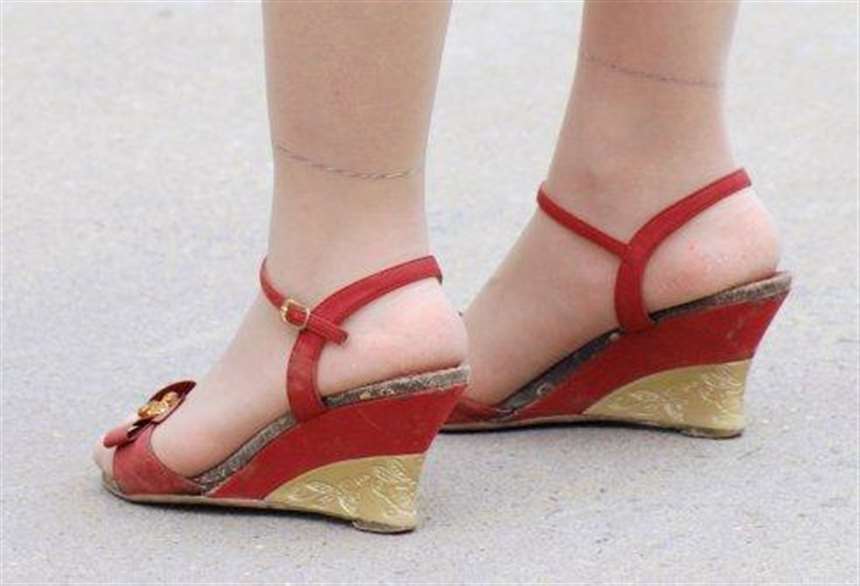 [转载]美腿·凉高(2010.07.02)