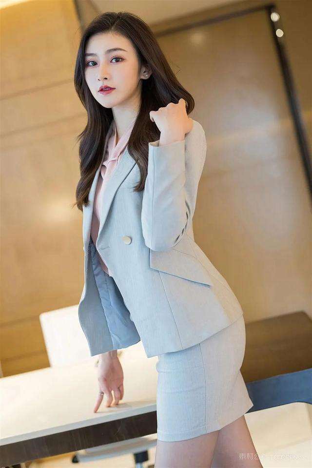 高清国模美女性感私拍套图