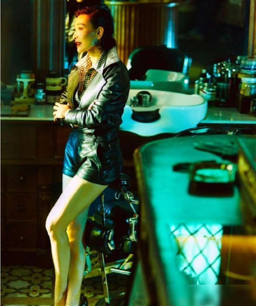 50岁以上老女人如何演绎时尚?实力派女星穿搭!学学吧!