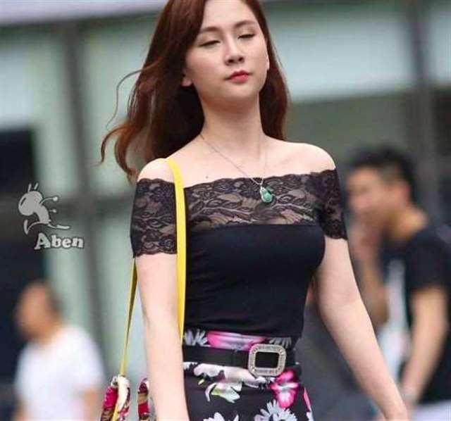 2019夏季紧身显胸打底衫u领低胸性感显瘦大领口露背短袖t恤女上衣