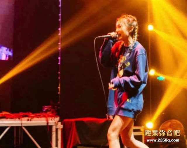 尔晴没吃饱被c视频打耳光事件