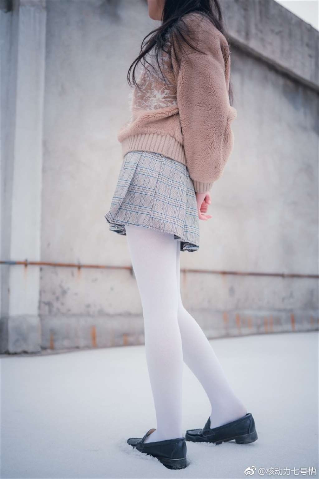 [森萝财团] x-052 萝莉丝袜 80d白丝踩物