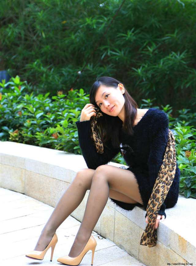 【转载】魅力少妇 美腿写真