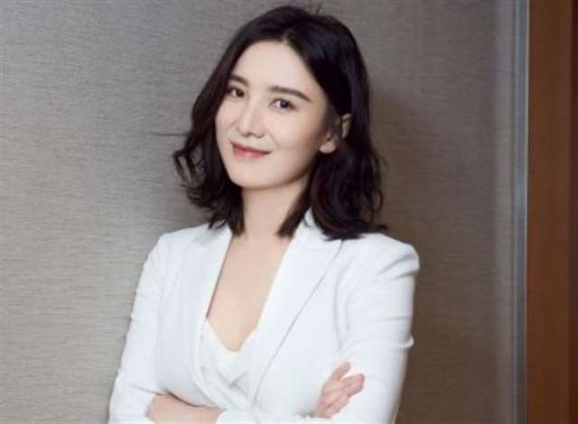 人间清醒宋佳,撕开了多少中年女演员的遮羞布