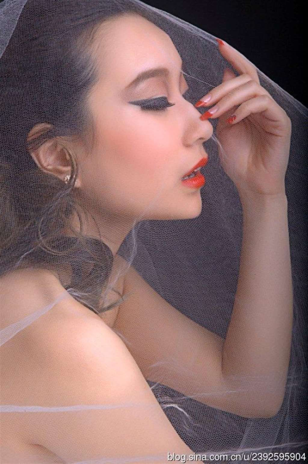 性感潘多拉 头纱写真图片