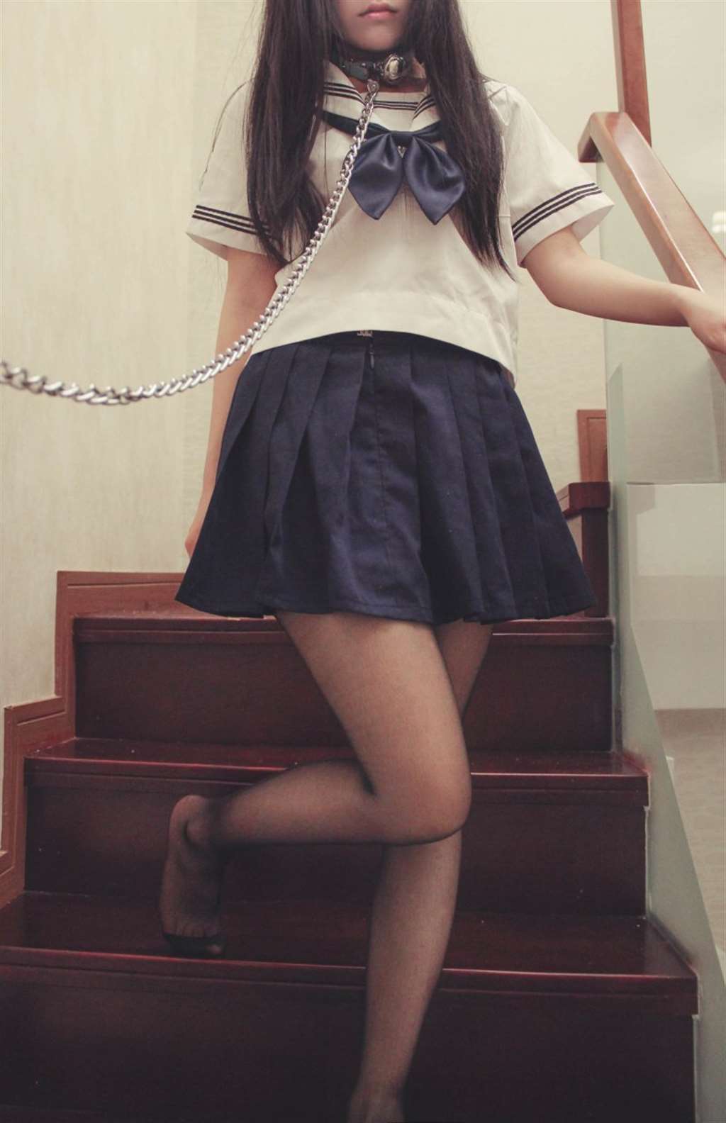 美女日系制服黑丝性感捆绑写真套图下载