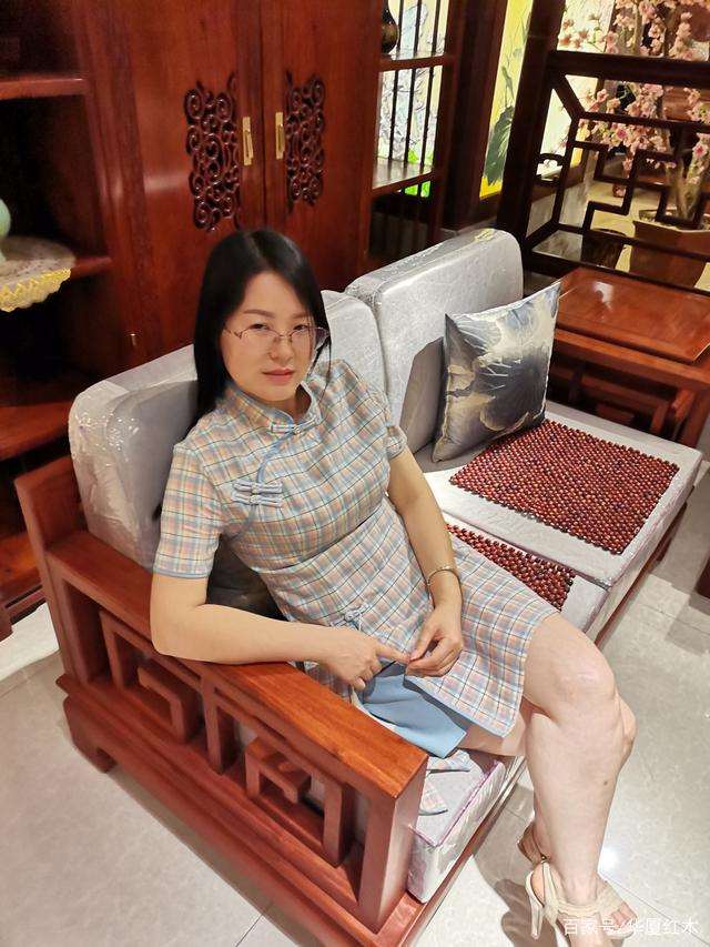 美女小姐姐身临其境带你感受感受国色天香大床的无限