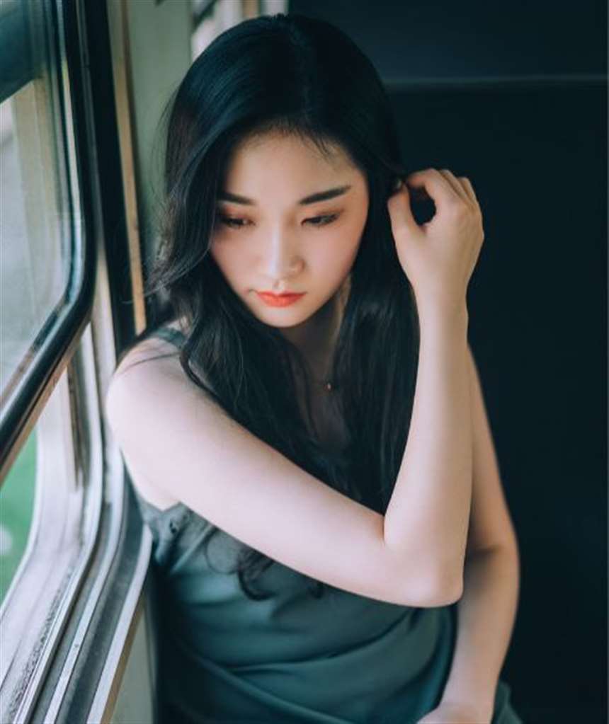 女大学生漂亮没有错错的是睡觉姿势太销魂