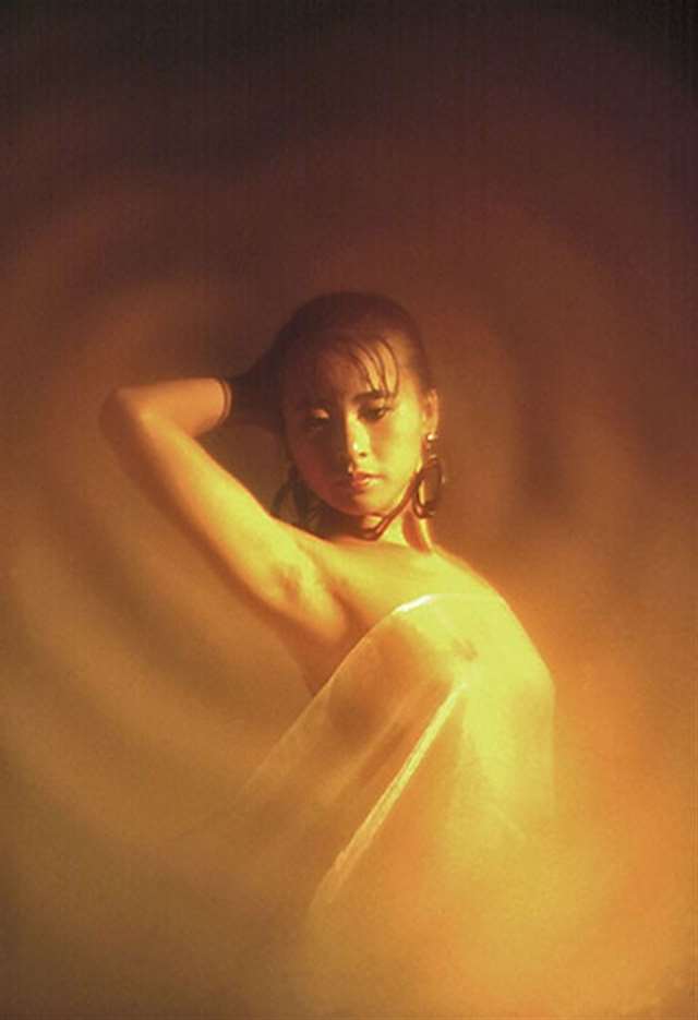 张柏芝艳照门璩美凤性视频 揭明星不堪私生活(组图) 明星也疯狂 明星