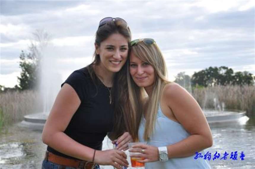 津巴布韦白人美女如云