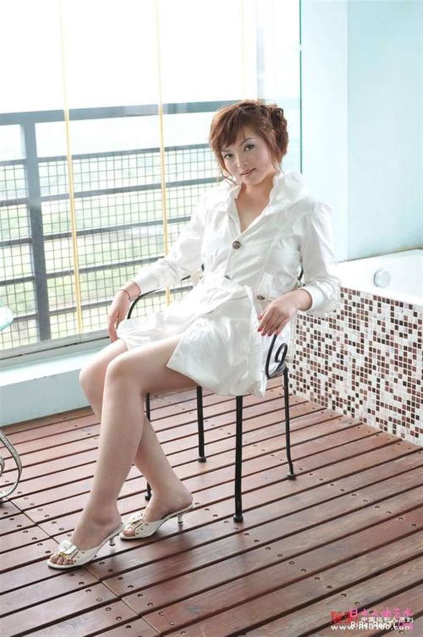 国模菲菲大胆室内写真