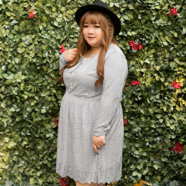 大码女装蕾丝连衣裙,塑造精致女人