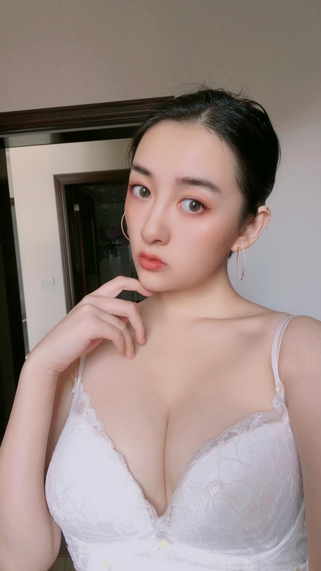 大胸到底是什么手感