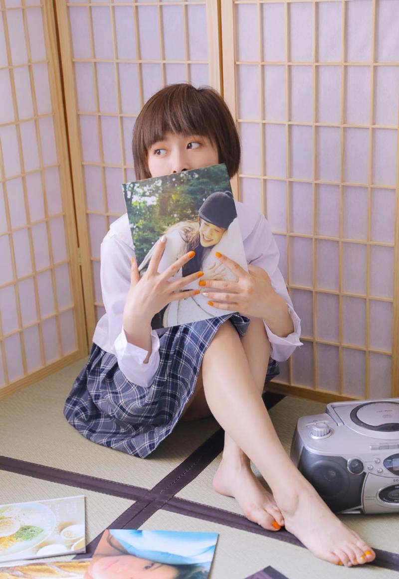 日本短发小妹妹运动制服可爱性感诱惑图片