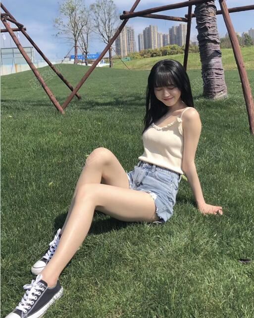 抖音水冰月个人资料简介，被爆9分32秒大学视频，水冰月性感福利生活照写真