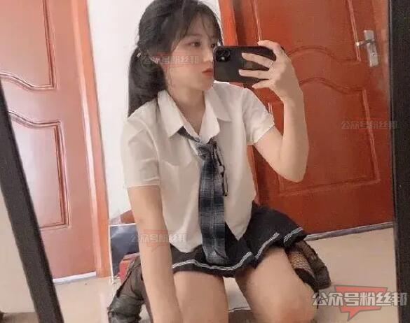 抖音小兔姬直播百度云不雅录屏事件，小兔姬吐奶涉黄比奶心，已用最新小号回归