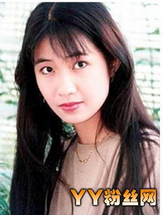 吴镇宇老婆王丽萍个人资料家庭背景 王丽萍结婚照年轻时照片