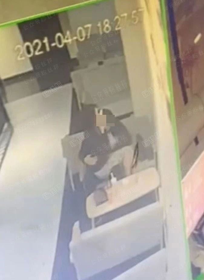 温州星巴克不雅视频事件，一对男女有不雅动作，当事人希望网友不要传播