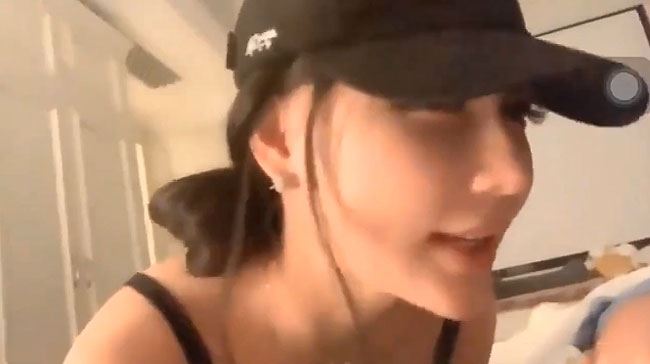 斗鱼苏恩直播走光露点，并非女主播米娜走光，目前该女主播已被封禁