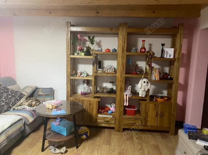 快手13岁女孩赵小贝被父亲要求直播引流，售卖自己强奸女儿不雅视频资源